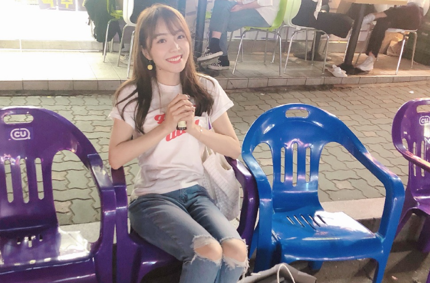 lpl余霜健身多年今秀腿秀身材s级别粉丝难顶你是腿女青钢影