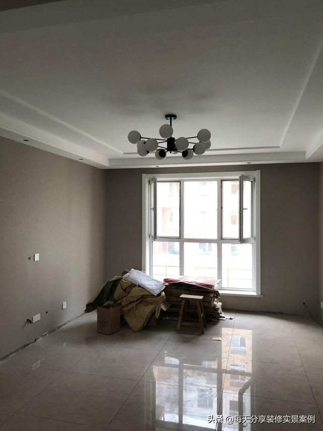 新房硬装完工,装修非常简约,正在做保洁,忍不住给大家晒晒