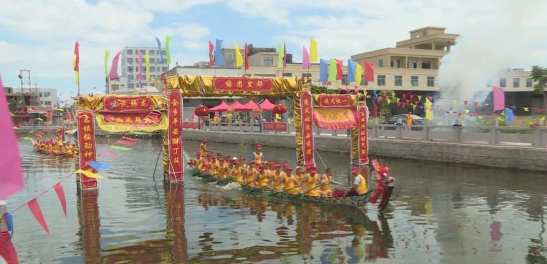 潮州彩塘南方村的迟到龙舟赛一起提前过过瘾