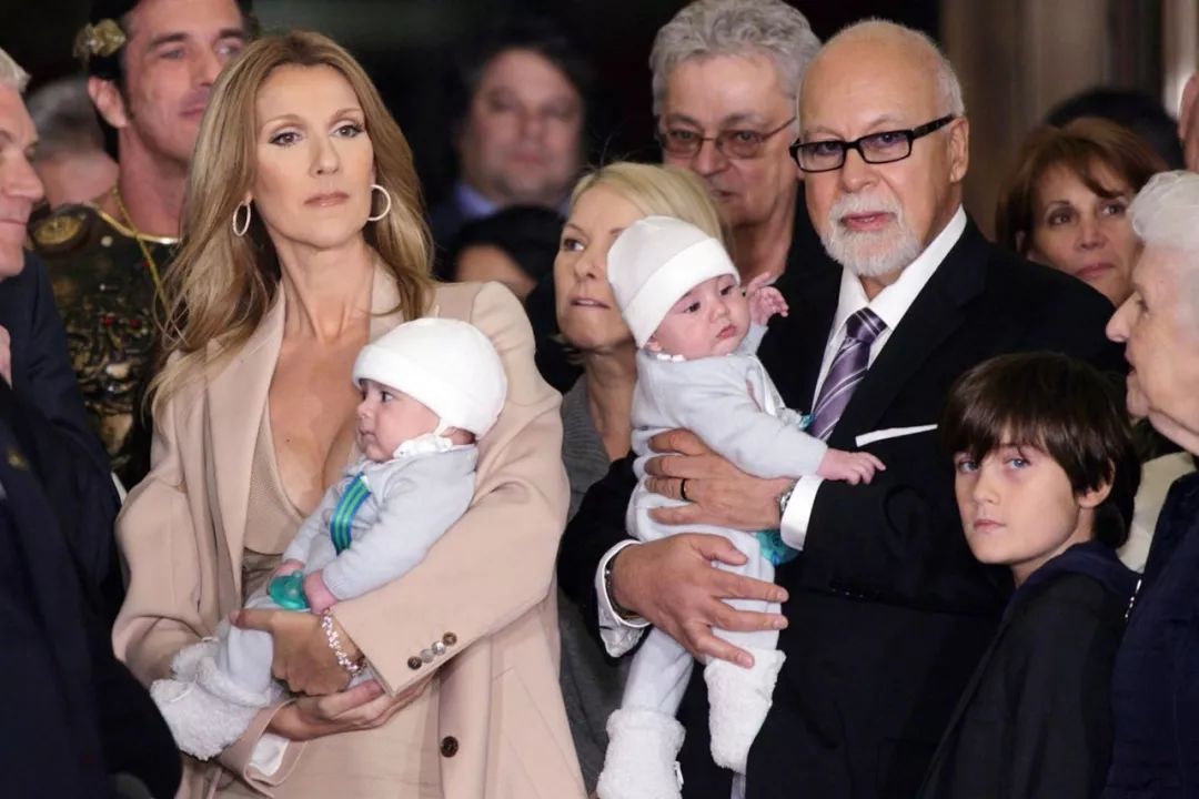 51岁的celine dion不需要少女感,那个唱着"我心永恒"的她又回来了!