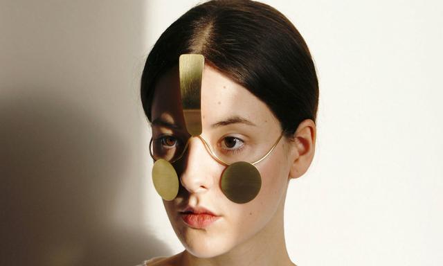 对脸部识别说不!这款可智能遮挡的面部珠宝让你免受ai扫脸