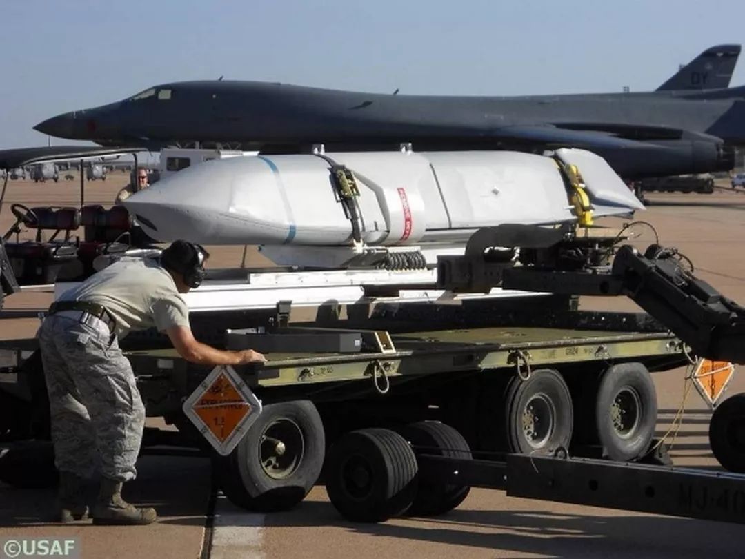 美军升级lrasm远程反舰导弹,将对中国海军造成何种威胁?