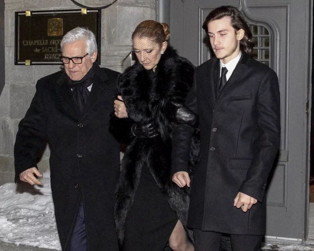 51岁的celine dion不需要少女感,那个唱着"我心永恒"的她又回来了!