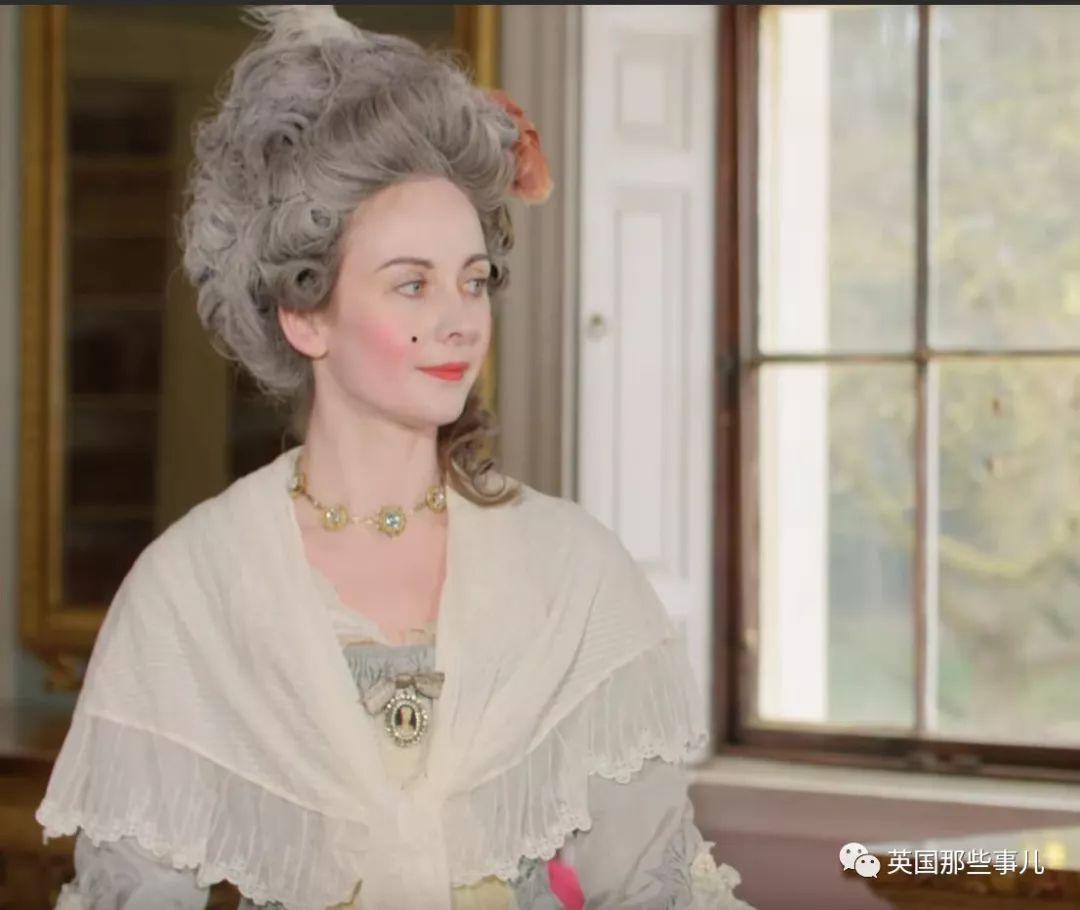 从妆发到穿搭,复古精致到惊叹!|假发|妆容|腮红_新浪新闻