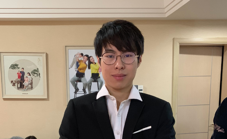 炫神抬一手深海鱼仍复仇失败但他的游戏名已经说明了一切