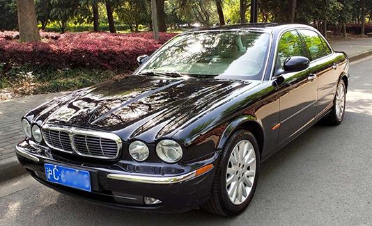 05年短轴八缸美洲豹这才是真正的捷豹阿三玩的那个不算