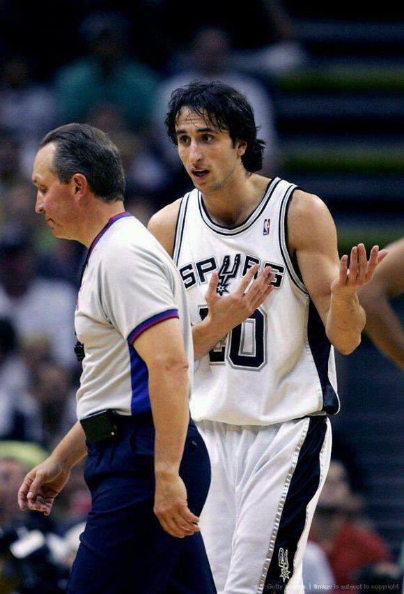 年轻时超帅的nba球星马努长发飘飘生活对安德森都做了什么