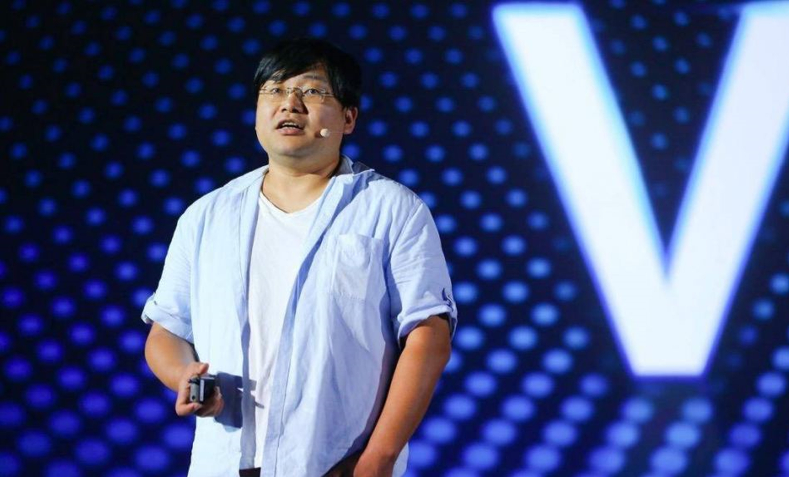 为什么魅族成了现在这副模样呢除了市场绝对少不了杨拓