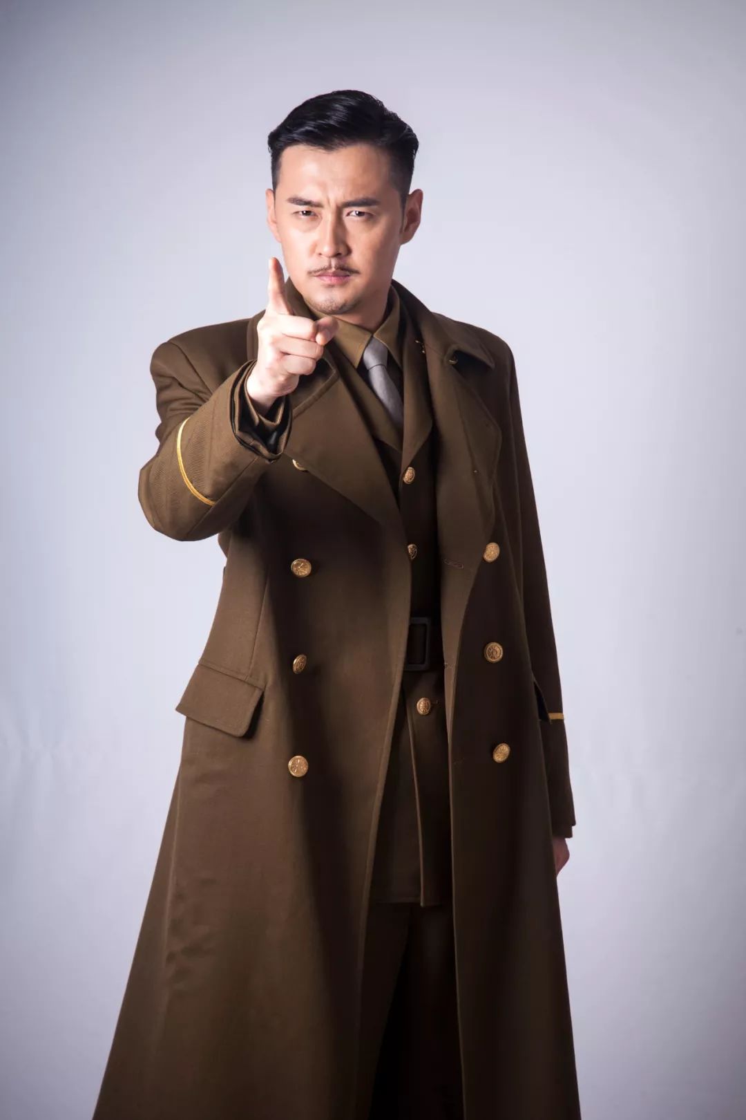 费思清任柯诺  饰费思清的下属,国民党情报处电译员,同时也是林雄波的