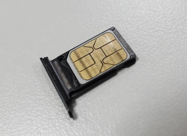 iPhone XR双卡怎么用,两张卡都能打电话吗