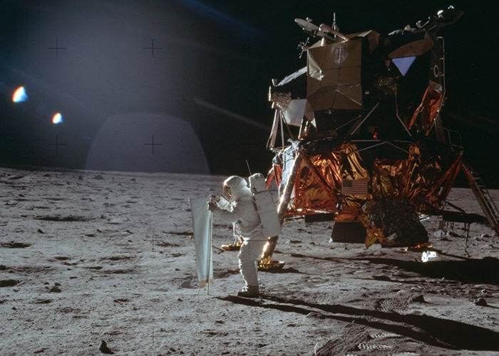 1969年7月20日阿波罗11号着陆月球静海阿姆斯特朗成首位登月人类