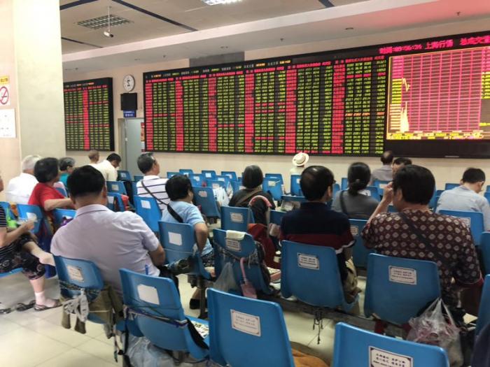 直击丨证券营业部投资者热议科创板强劲走势激动人心