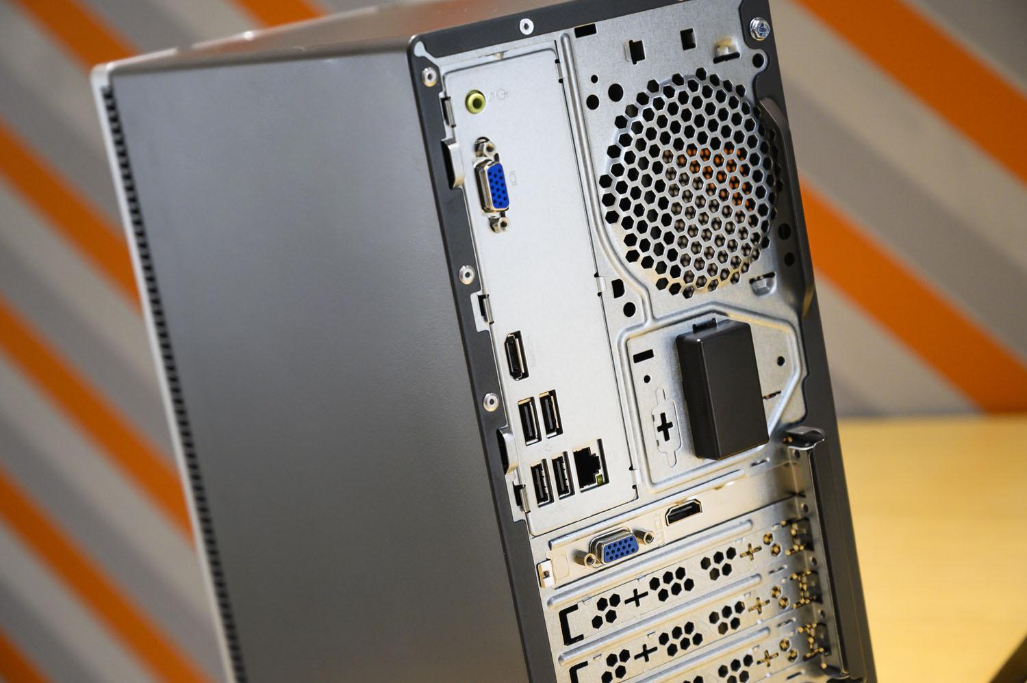 联想天逸510pro采用低调沉稳的黑色与机箱正面采用拉丝工艺的银色相互