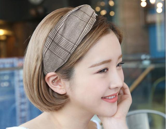 时髦减龄的几款发带发型组合让你拥有不一样的美