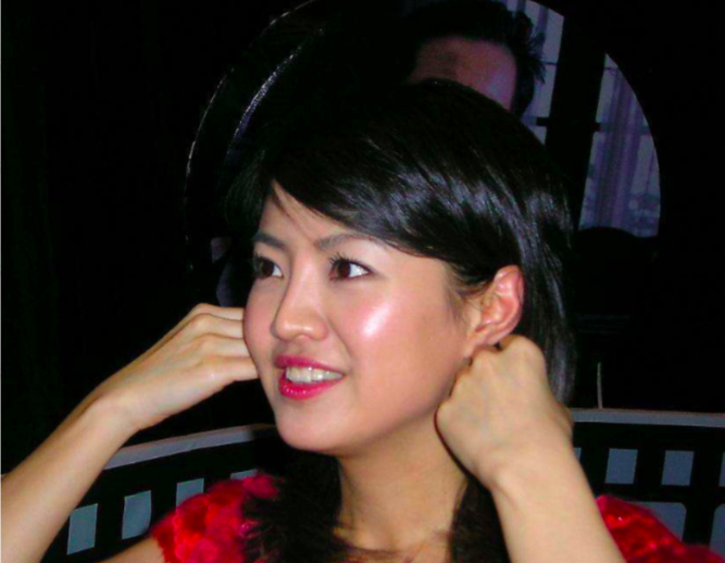 39岁央视主持涂经纬,与撒贝宁分手后离职,留学归来成网络主持人