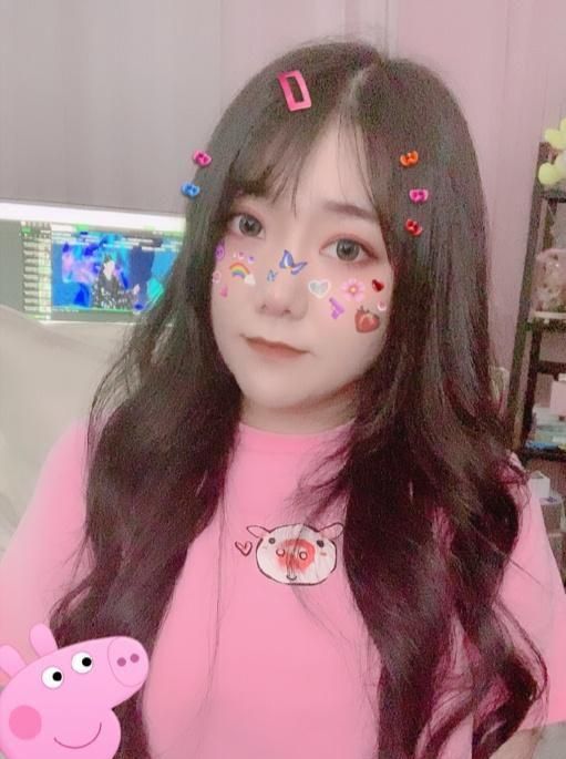 斗鱼主播一条小团团被沙雕观众调侃直播抽烟|斗鱼|团子|直播间_新浪