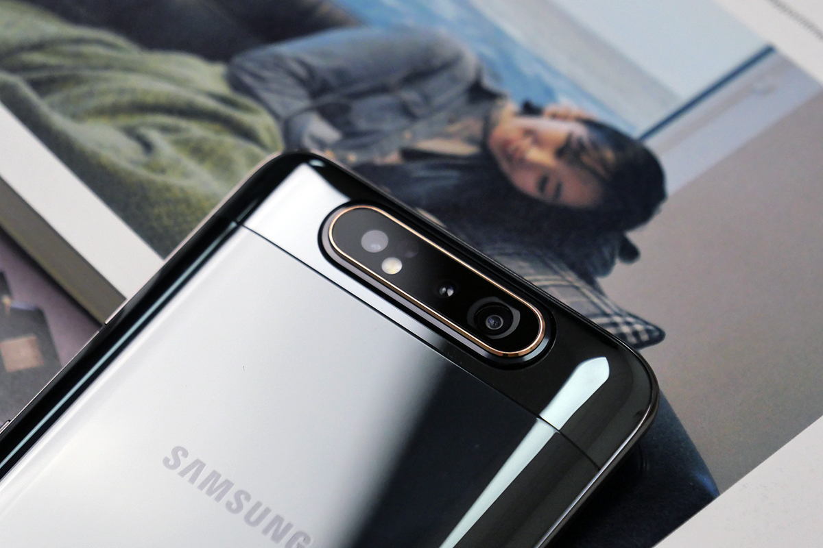 高屏占比创新翻转镜头设计 三星galaxy a80图赏