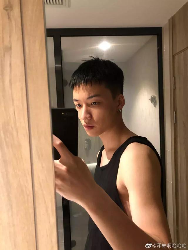 专访渔夫帽是本体的吴泽林其实内心沙雕又可爱