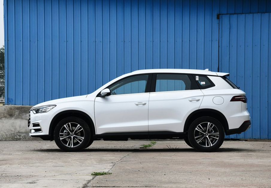 十万预算,能买到的三款高颜值,高配置,低油耗的国产suv车型!