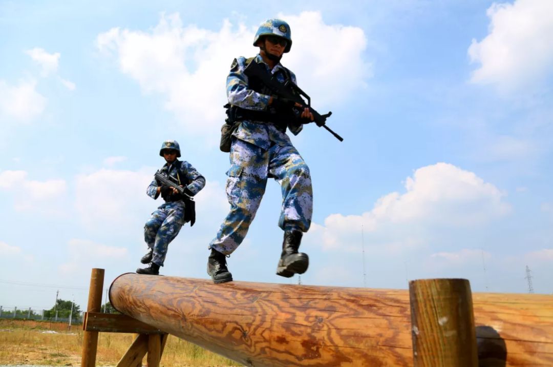 海洋迷彩,那抹靓丽的青春底色