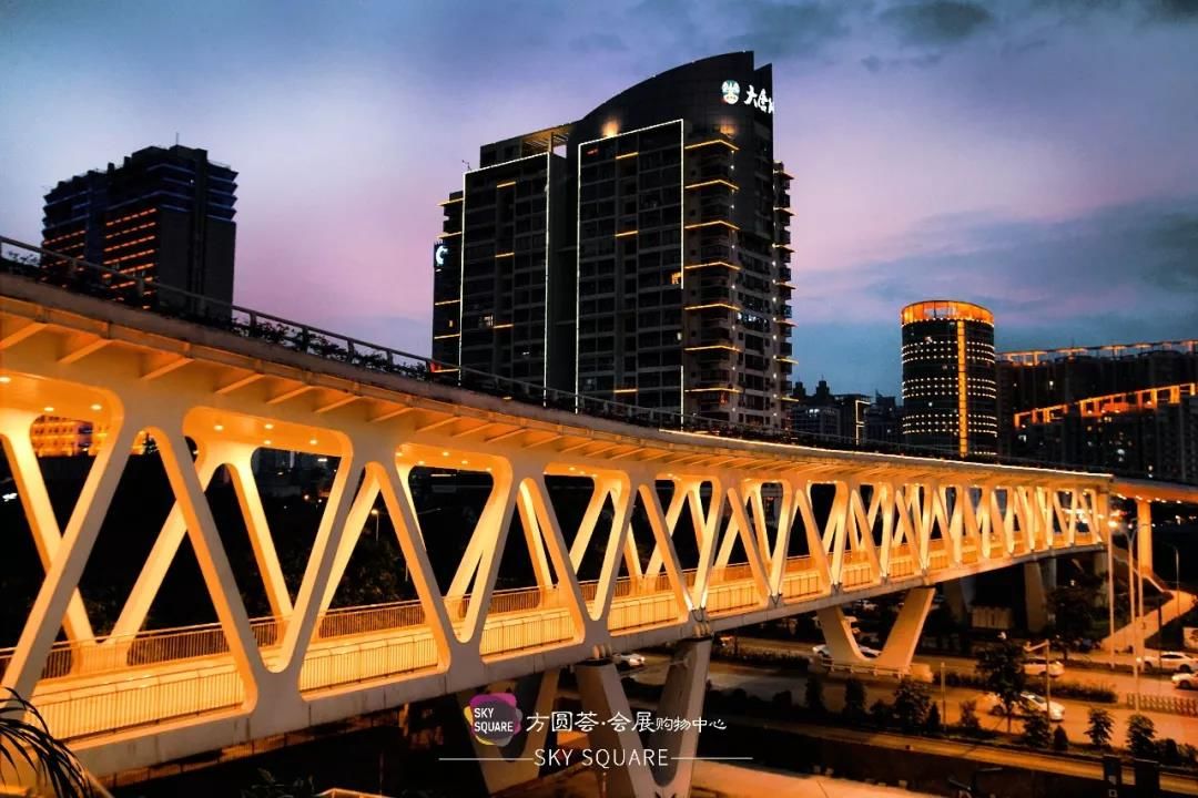 刷爆抖音的南宁新网红打卡地!终于亮全灯了!快去打卡!