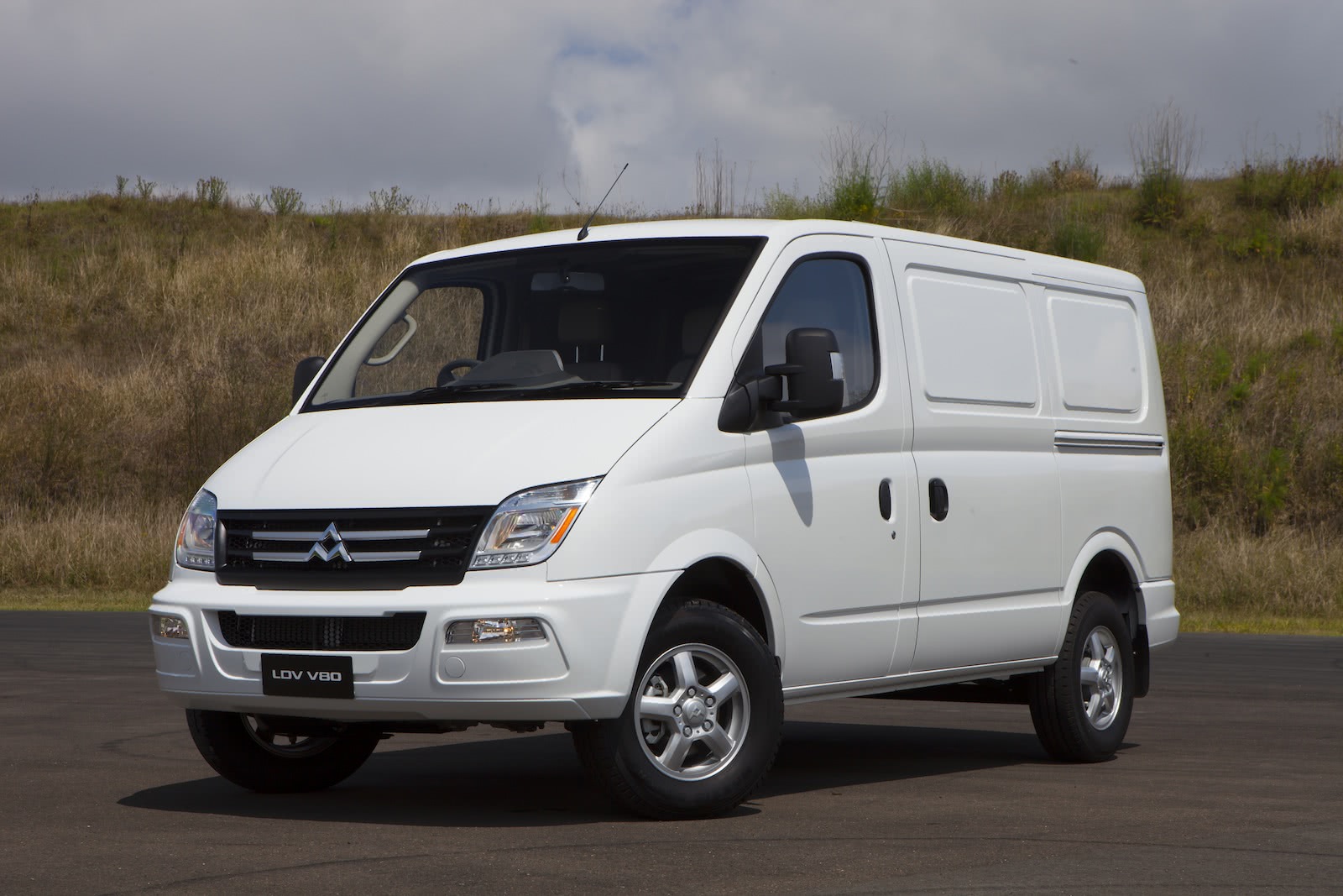 洋气了上汽大通更名迈克萨斯