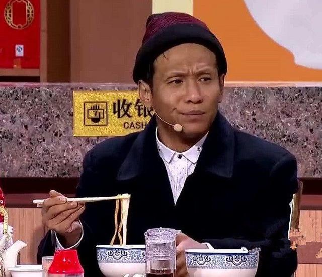 宋小宝,荧屏上宋小宝总是带给观众乐趣,"海燕,你可得长点心""自打我进