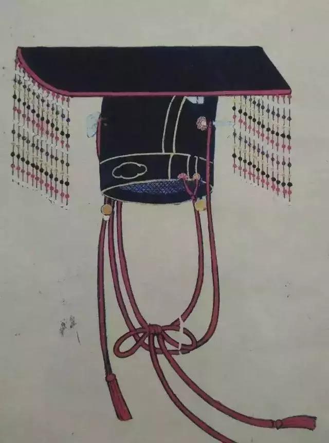 龙冠历朝历代皇帝的帽子长什么样