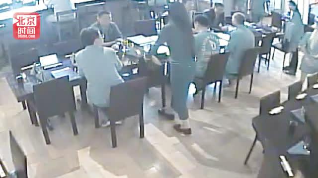 刘强东案当事女生:网帖打鸳鸯浴字眼是在带节奏