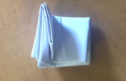 一张纸对折多少次的厚度可以超过你的身高?去考考数学老师吧__财经头条