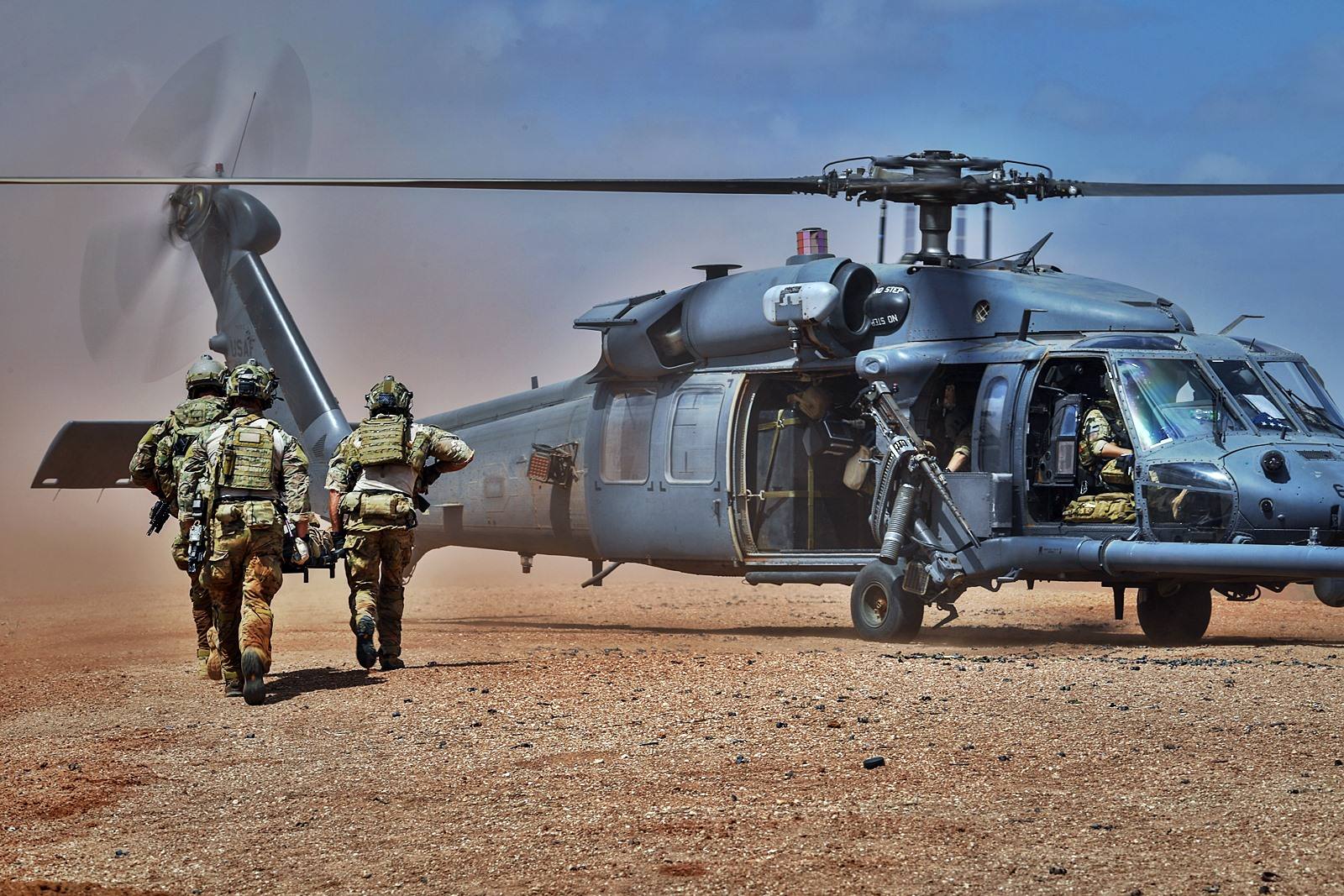 苏联打造巨型直升机,极限可装40吨货物,一般运输机都比不上