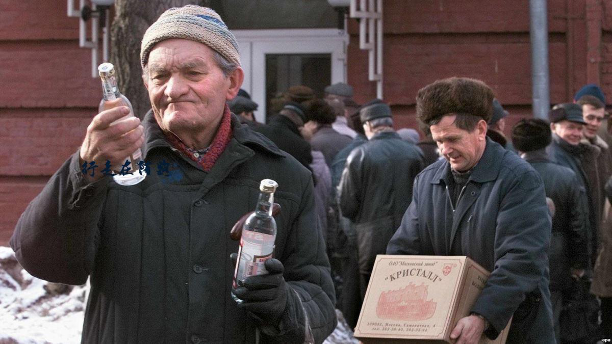 俄罗斯酒鬼纳闷:看不懂中国人,看起来很瘦怎么却那么能喝?