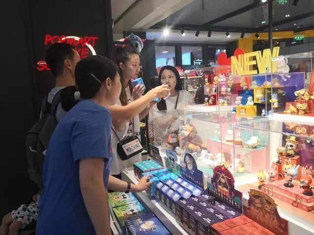 从销售商品到传递愉悦盲盒玩具唤醒产品诱惑力