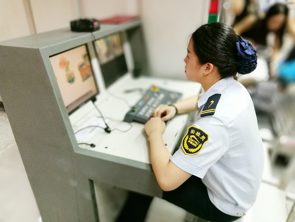 但同时,他也希望,广大乘客能够对安检人员的公共安全防范工作给予理解