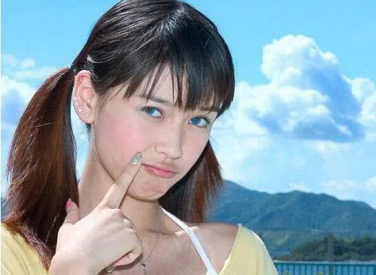 angelababy15岁旧照曝光 一脸清纯整没整容一目了然