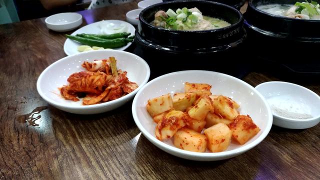 韩国游客眼红中餐在美国爆红，抱怨：为什么美国人不吃韩餐？