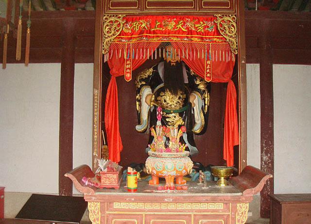 除了古井城墙,杨受成父亲出资重建的北阁佛灯