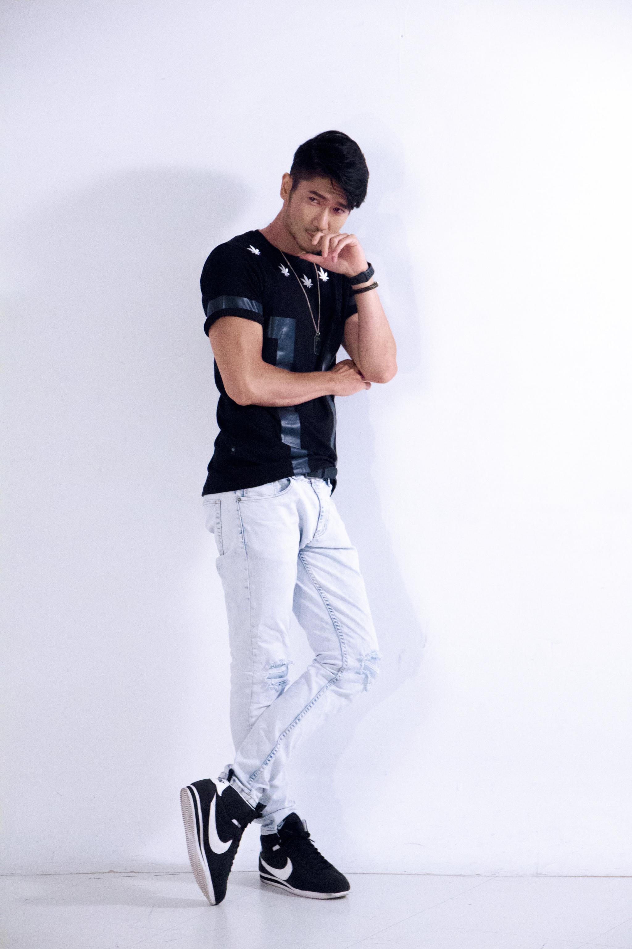 高宇桥出演偶像剧 借高以翔玛莎拉蒂当道具开坏了