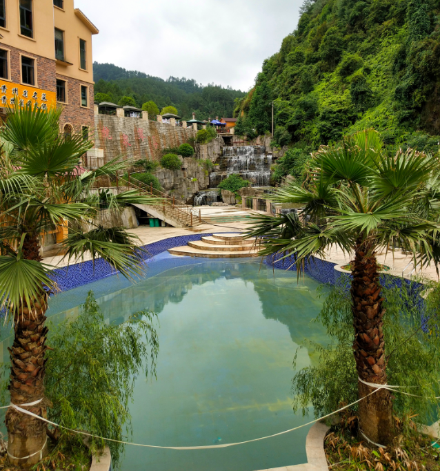 桐梓枕泉翠谷联排别墅开售,重庆周边避暑房唯一的温泉度假基地