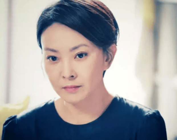 前央视主持人跨界做演员转型成功42岁刘威葳年轻的像少女