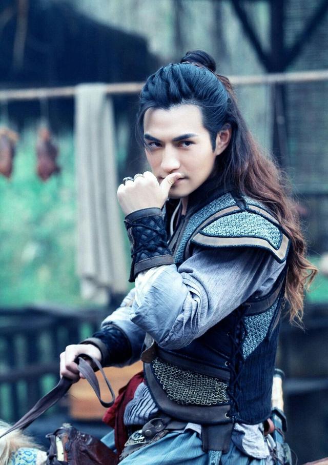 苍天10年前的美男子到现在还是真正的风华绝代