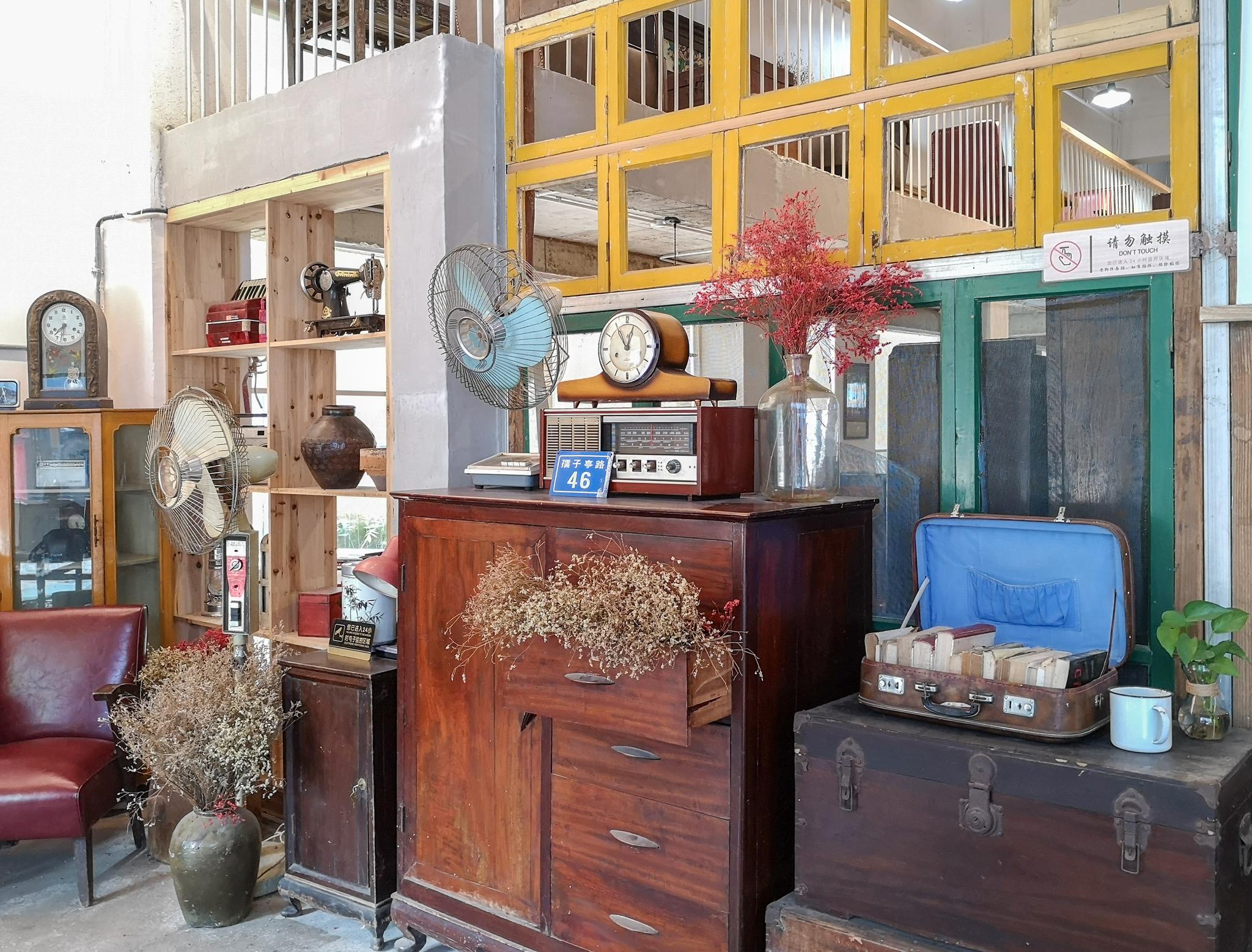 南昌这家很难火起来的仓库,堆满了各种破烂,带相机进去还收费|杂货铺