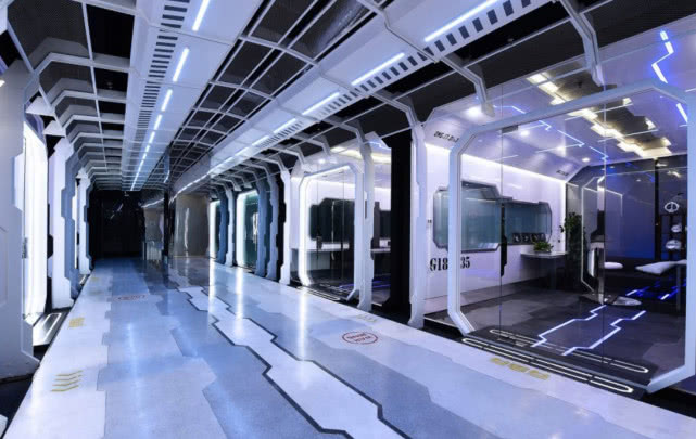 omg战队神级基地再现在这训练着实荣幸像是未来世界