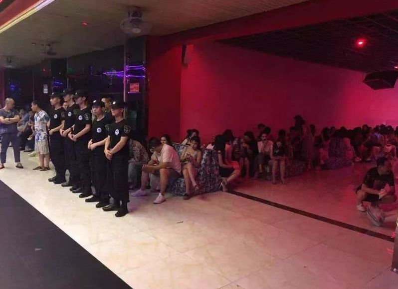 深夜大批警力涌入常州天宁美丽华舞厅百乐门舞厅