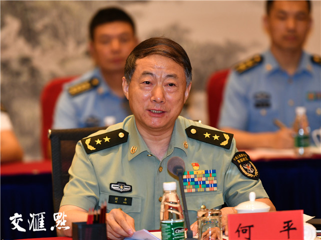 东部战区政委何平.