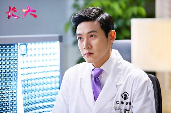 盘点影视剧里穿白大褂的男明星最帅的不姓靳也不姓吴而是姓王