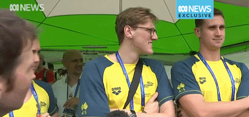 霍顿终于开口了!气氛有些尴尬