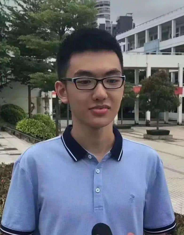 2019最牛高考状元数学英语150分满分刷新广西高考历史纪录