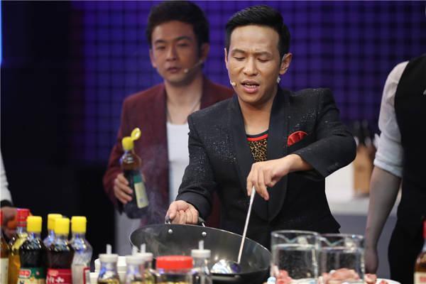 周云鹏,本名周滨,男,1982年出生,双子座,辽宁省辽中县人,赵本山先生39