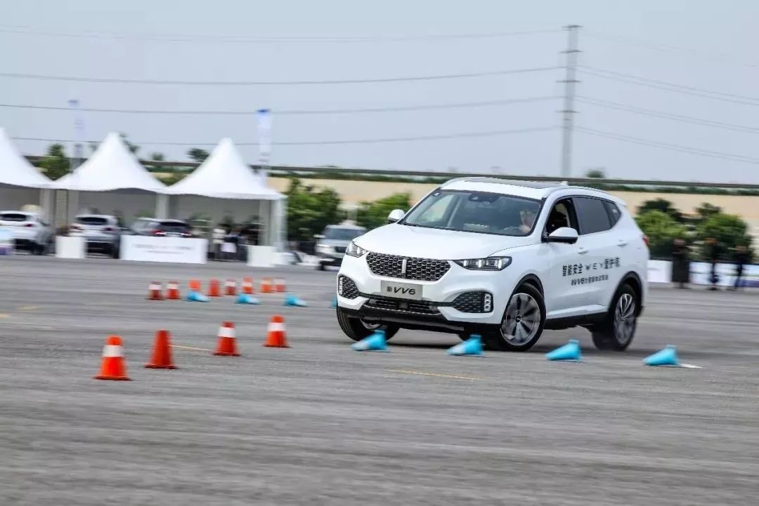 未来智车：国产车又一次弯道超车机会，“让汽车更智能”